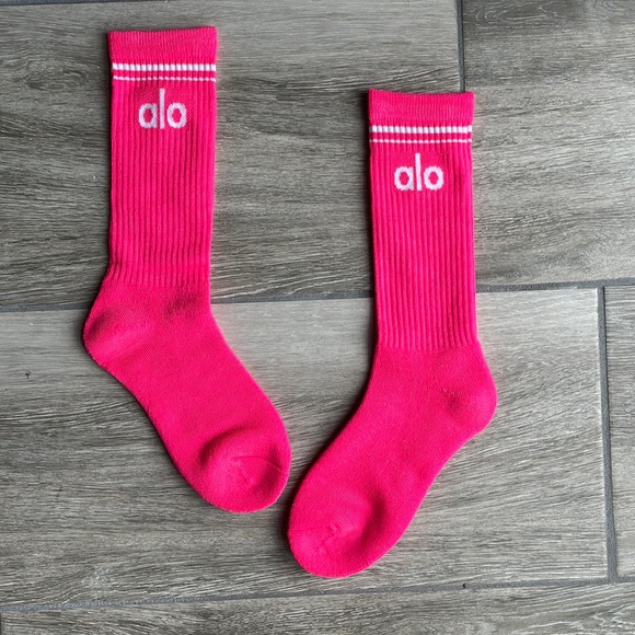 ALO Yoga Accessories Alo Throwback Socks Poshmark